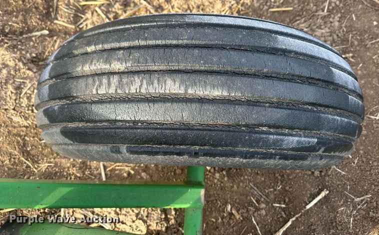 image for item IU9203 John Deere 630  tandem disk