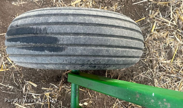 image for item IU9203 John Deere 630  tandem disk