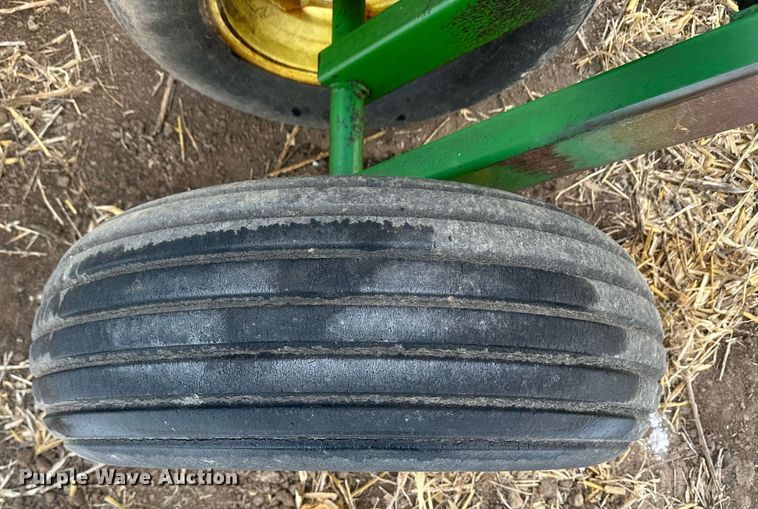 image for item IU9203 John Deere 630  tandem disk