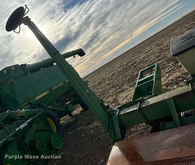 image for item IU9207 John Deere 7000  no-till planter