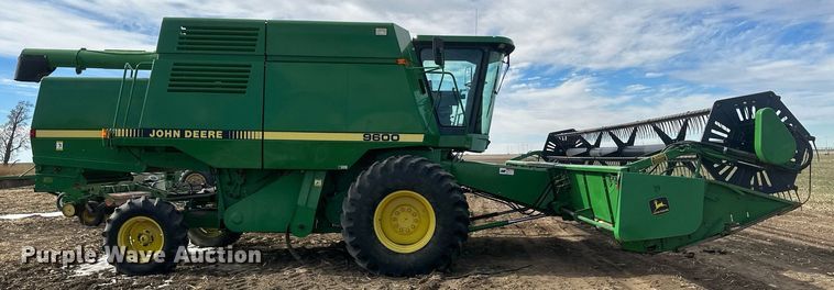 image for item IU9208 1991 John Deere 9600  combine