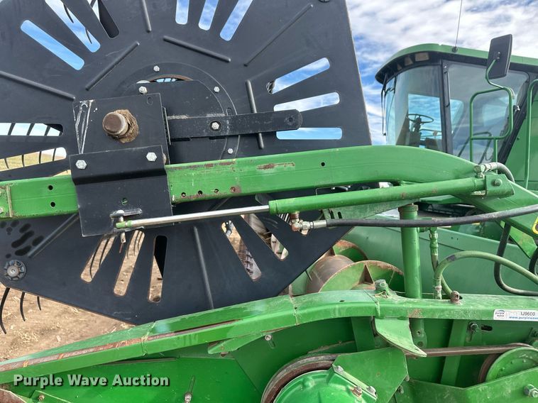 image for item IU9208 1991 John Deere 9600  combine