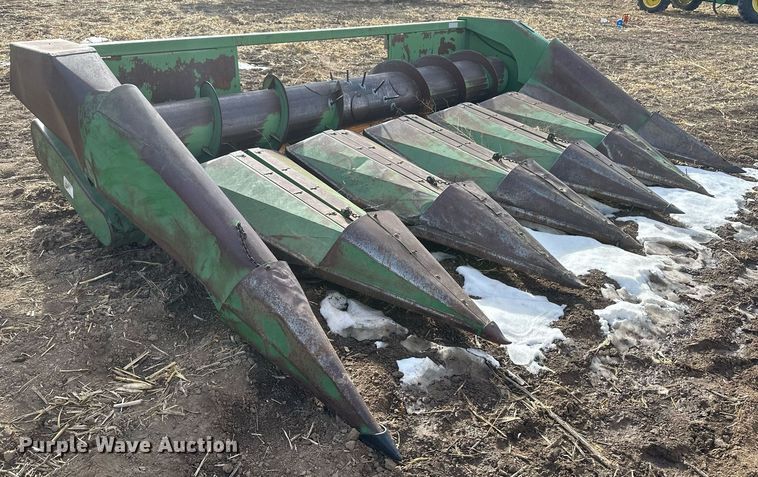 image for item IU9210 John Deere 653A  all-crop head