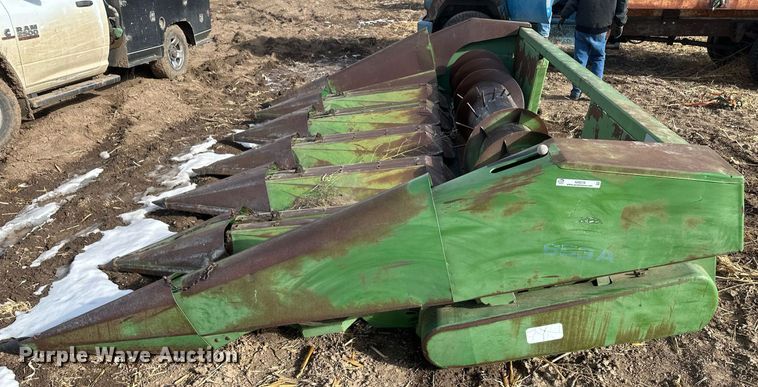 image for item IU9210 John Deere 653A  all-crop head