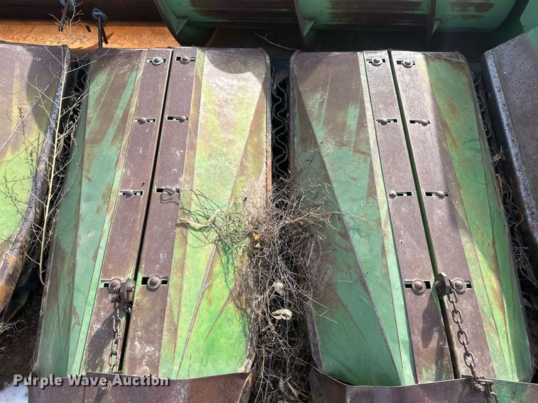 image for item IU9210 John Deere 653A  all-crop head