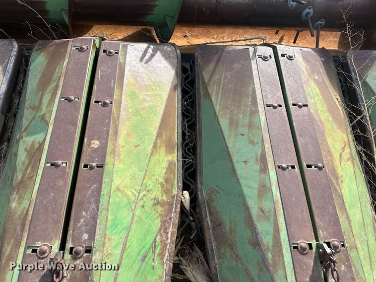 image for item IU9210 John Deere 653A  all-crop head