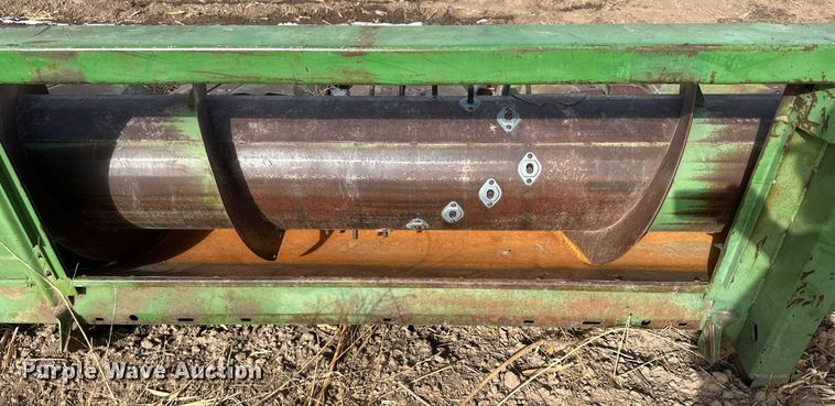 image for item IU9210 John Deere 653A  all-crop head