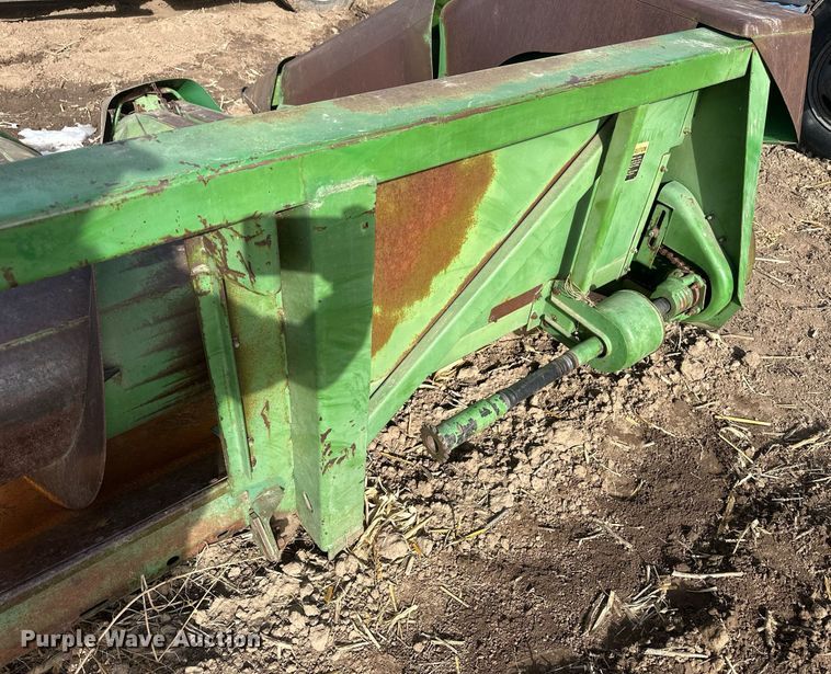 image for item IU9210 John Deere 653A  all-crop head
