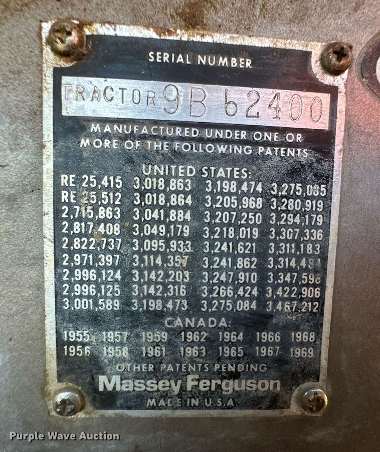 image for item IU9220 1976 Massey Ferguson 1085  tractor