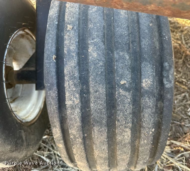 image for item IU9221 2013 Phiber AC4106  bale accumulator