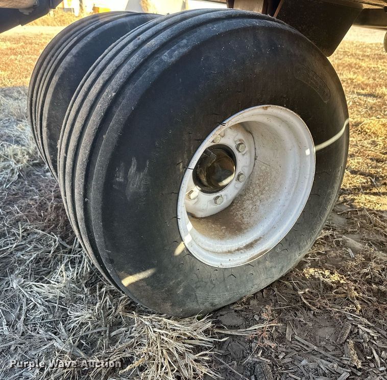 image for item IU9221 2013 Phiber AC4106  bale accumulator