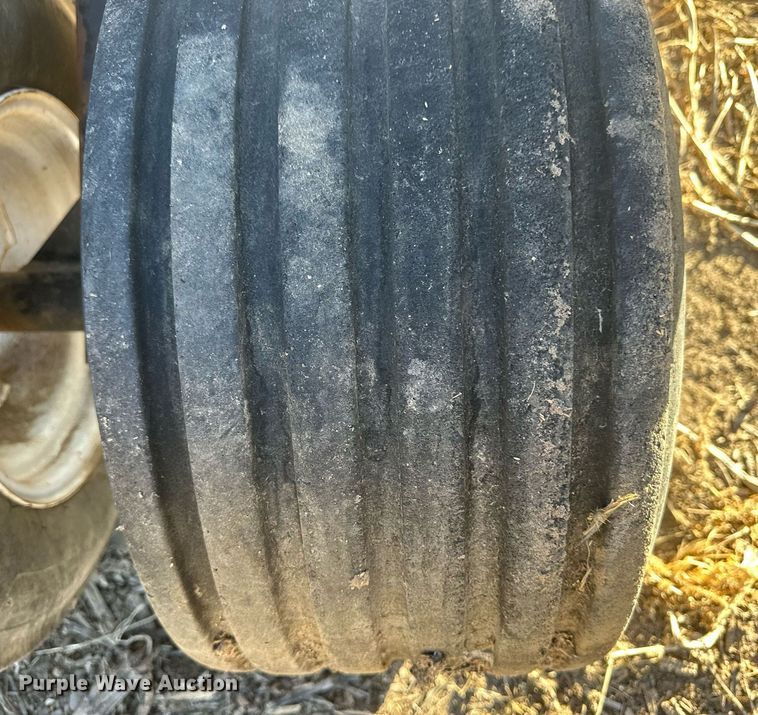 image for item IU9221 2013 Phiber AC4106  bale accumulator