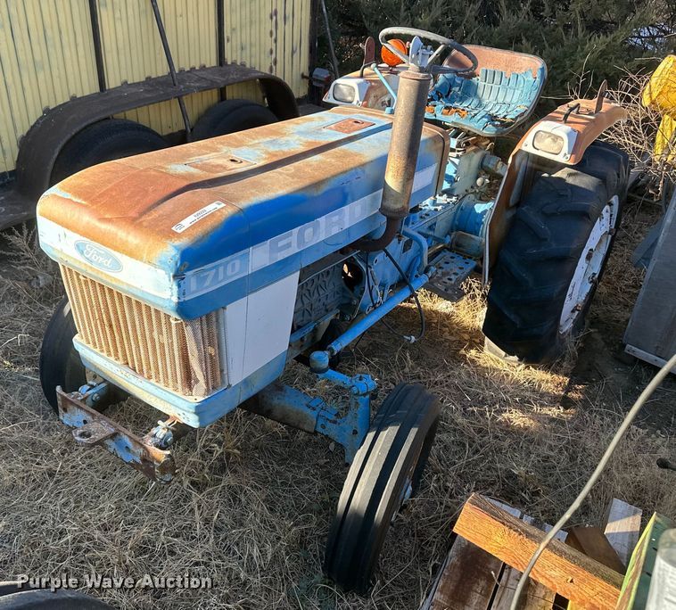 image for item IU9222 1985 Ford 1710  tractor