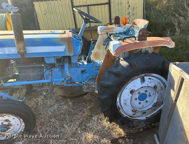 image for item IU9222 1985 Ford 1710  tractor