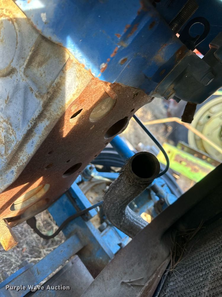 image for item IU9222 1985 Ford 1710  tractor