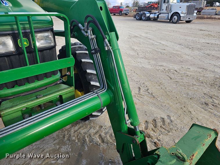 image for item KG9525 2006 John Deere 5425  MFWD tractor