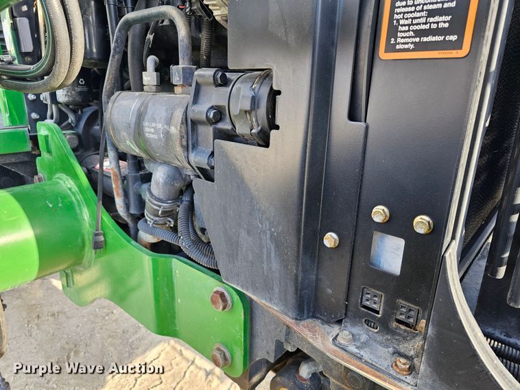 image for item KG9525 2006 John Deere 5425  MFWD tractor