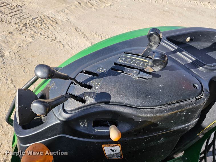 image for item KG9525 2006 John Deere 5425  MFWD tractor