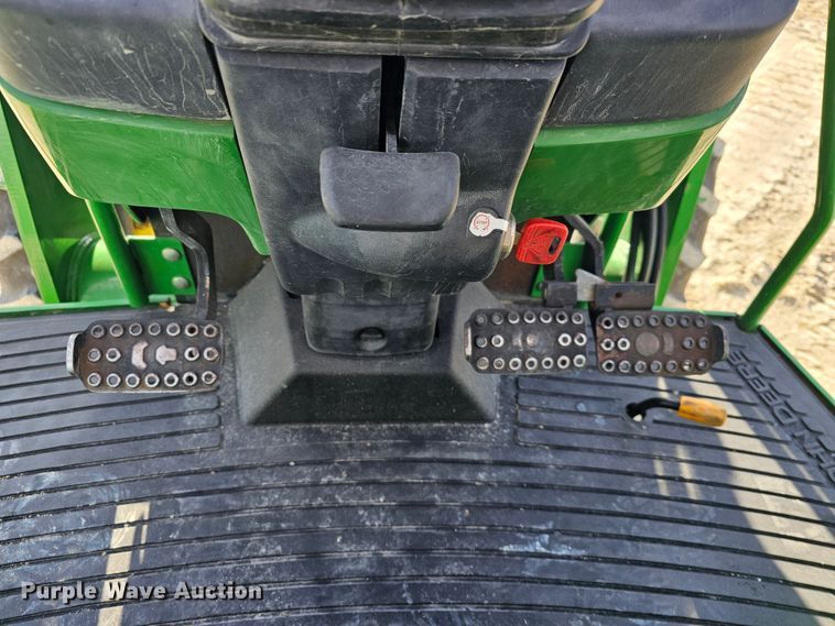 image for item KG9525 2006 John Deere 5425  MFWD tractor