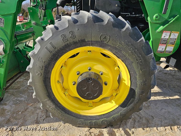 image for item KG9525 2006 John Deere 5425  MFWD tractor