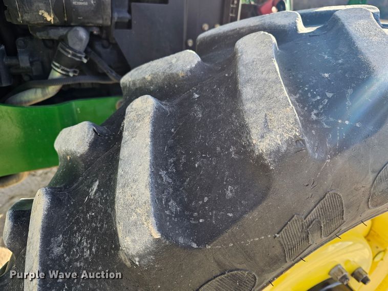 image for item KG9525 2006 John Deere 5425  MFWD tractor