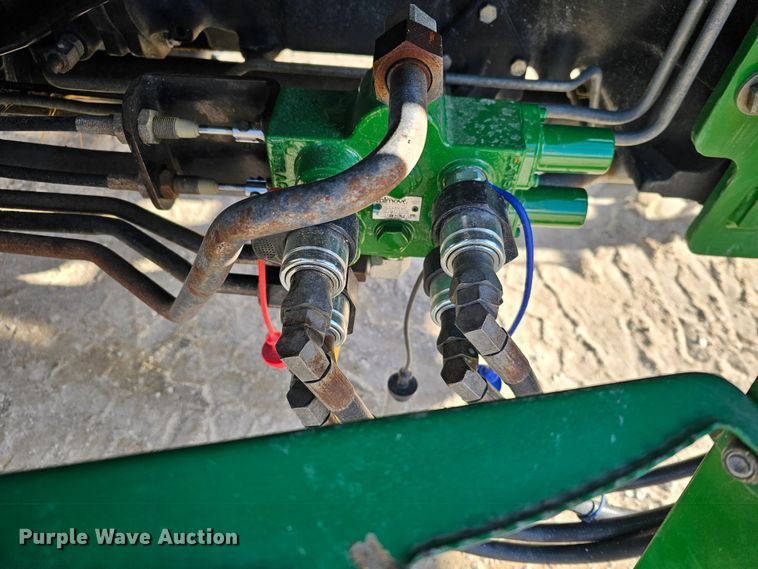 image for item KG9525 2006 John Deere 5425  MFWD tractor