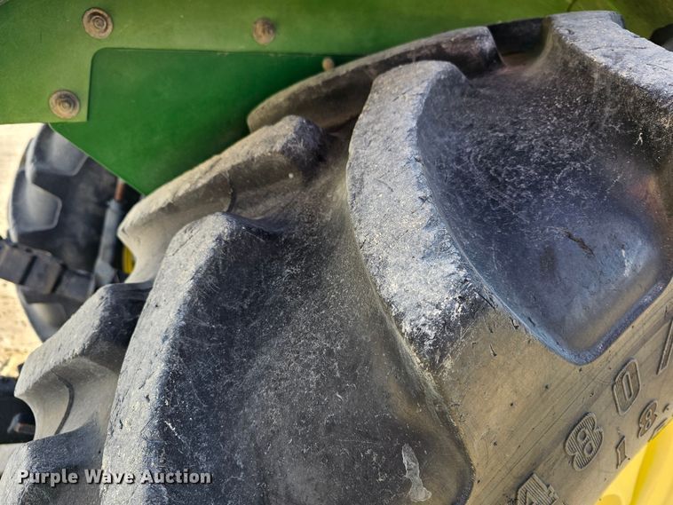 image for item KG9525 2006 John Deere 5425  MFWD tractor