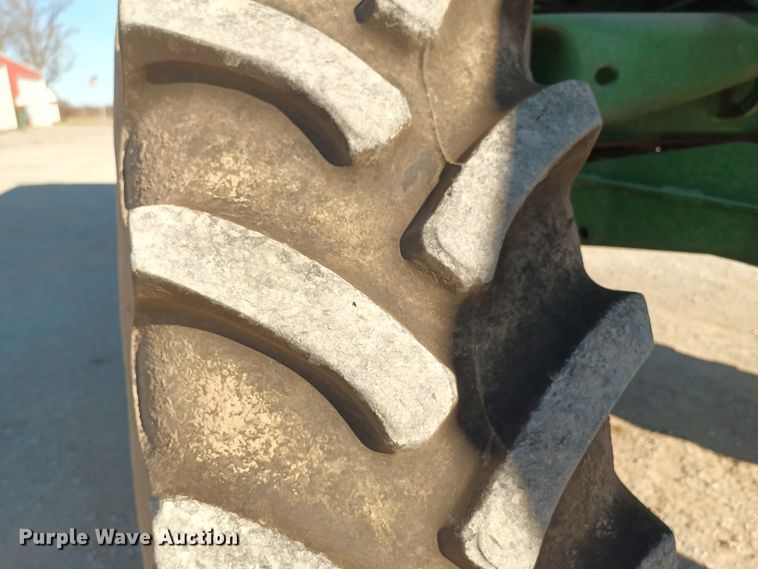 image for item KG9546 2014 John Deere 4940  applicator