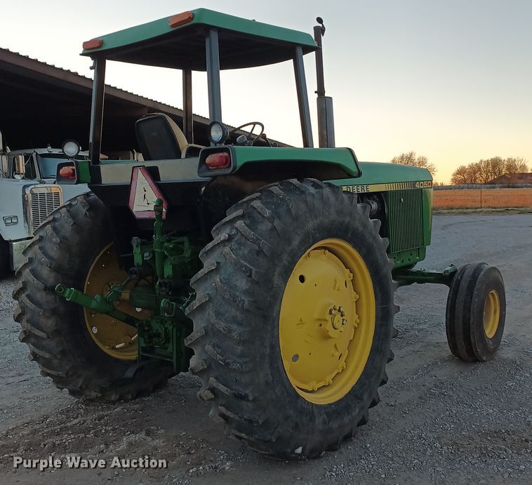 image for item KG9549 1985 John Deere 4050  tractor