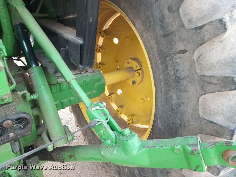 image for item KG9549 1985 John Deere 4050  tractor