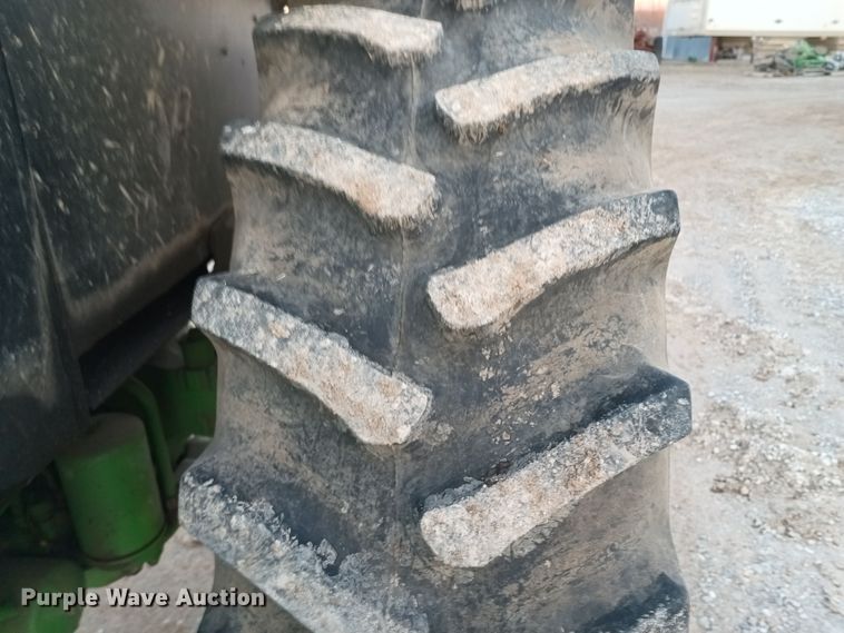 image for item KG9549 1985 John Deere 4050  tractor