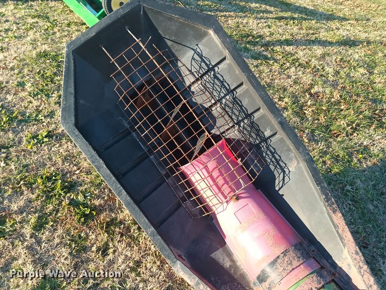 image for item KG9558 John Deere 1910  auger