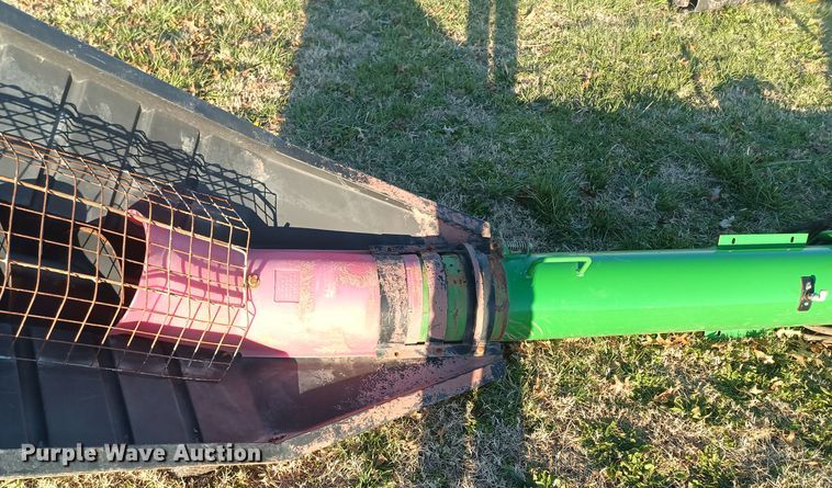image for item KG9558 John Deere 1910  auger
