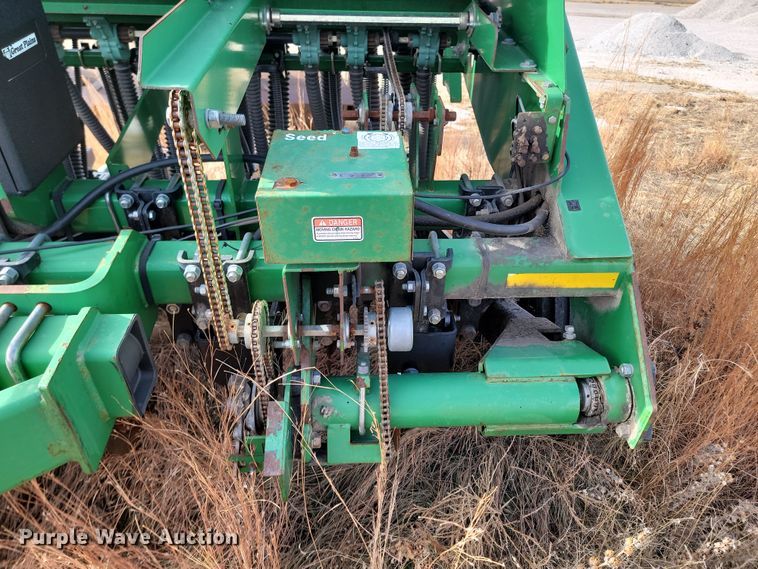 image for item KT9977 Great Plains 1006NT Solid Stand  no-till grain drill