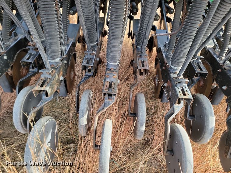 image for item KT9977 Great Plains 1006NT Solid Stand  no-till grain drill
