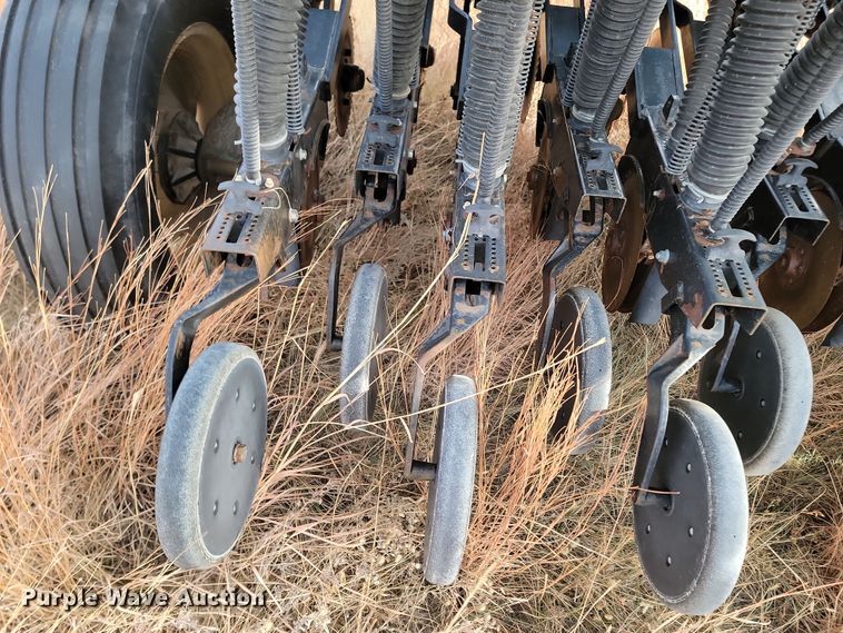 image for item KT9977 Great Plains 1006NT Solid Stand  no-till grain drill