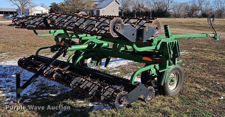 image for item LB9624 Unverferth Rolling Harrow 220  rolling harrow
