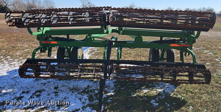 image for item LB9624 Unverferth Rolling Harrow 220  rolling harrow