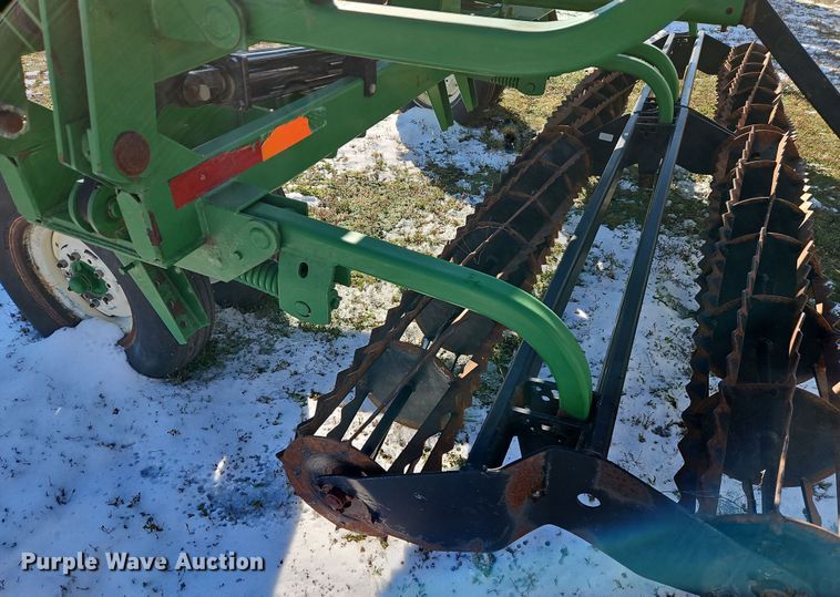 image for item LB9624 Unverferth Rolling Harrow 220  rolling harrow