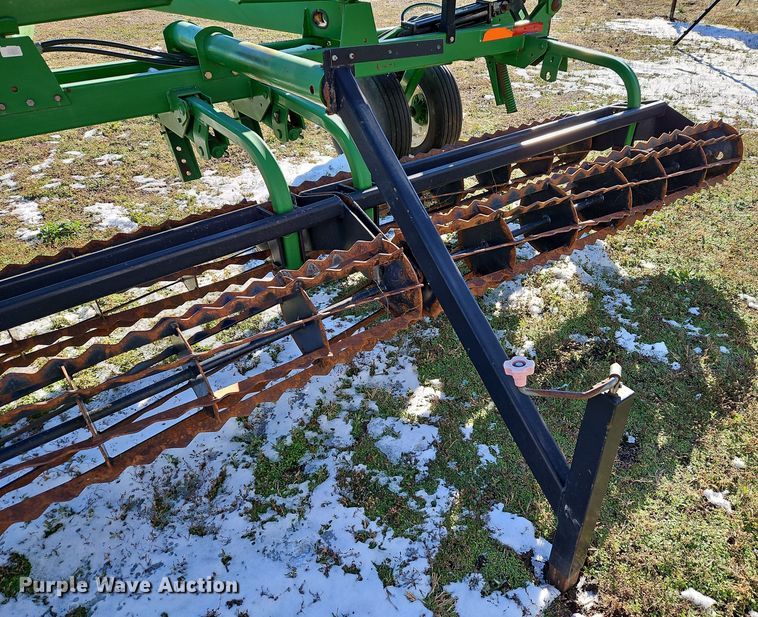 image for item LB9624 Unverferth Rolling Harrow 220  rolling harrow