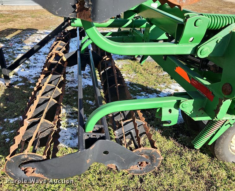 image for item LB9624 Unverferth Rolling Harrow 220  rolling harrow