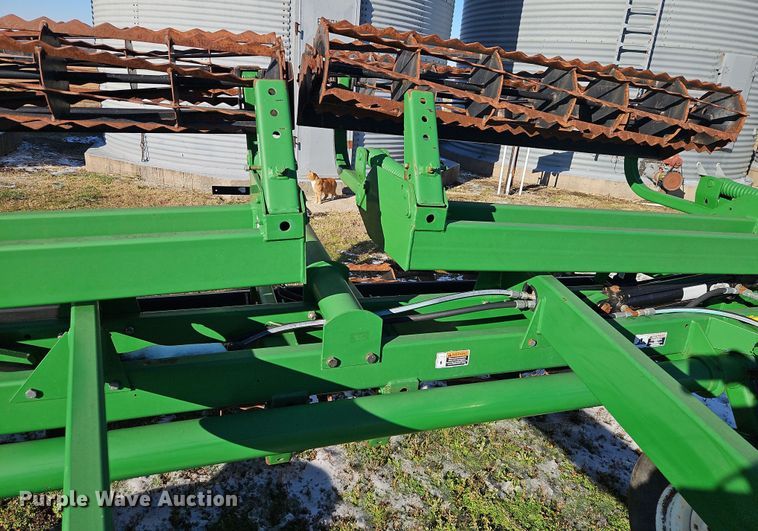 image for item LB9624 Unverferth Rolling Harrow 220  rolling harrow