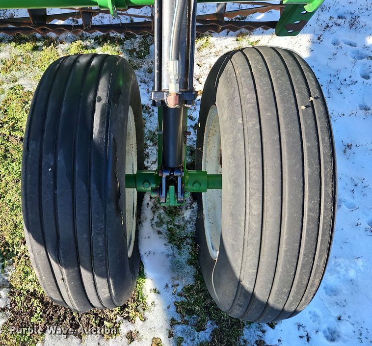 image for item LB9624 Unverferth Rolling Harrow 220  rolling harrow