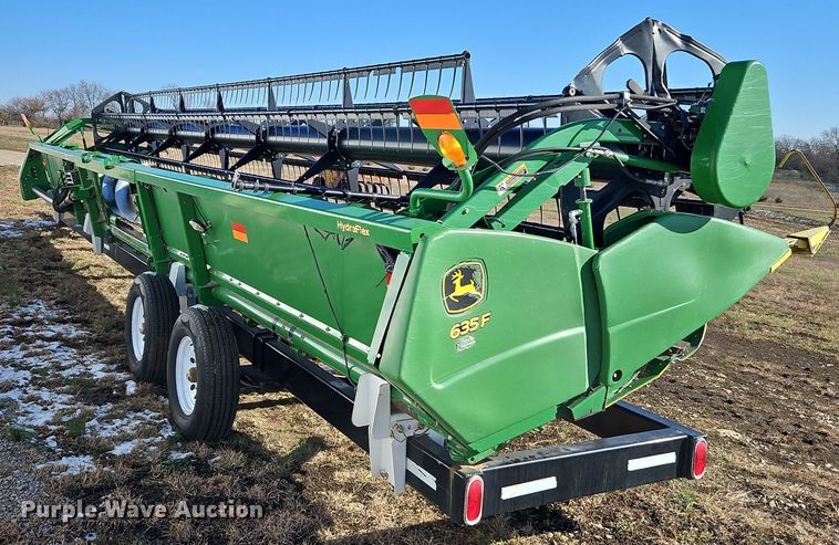 image for item LB9628 2011 John Deere 635F  flex head