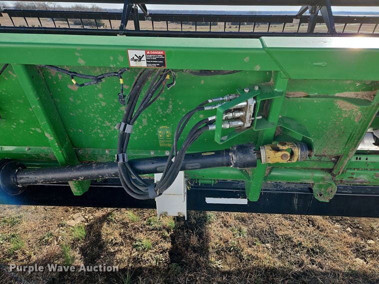 image for item LB9628 2011 John Deere 635F  flex head