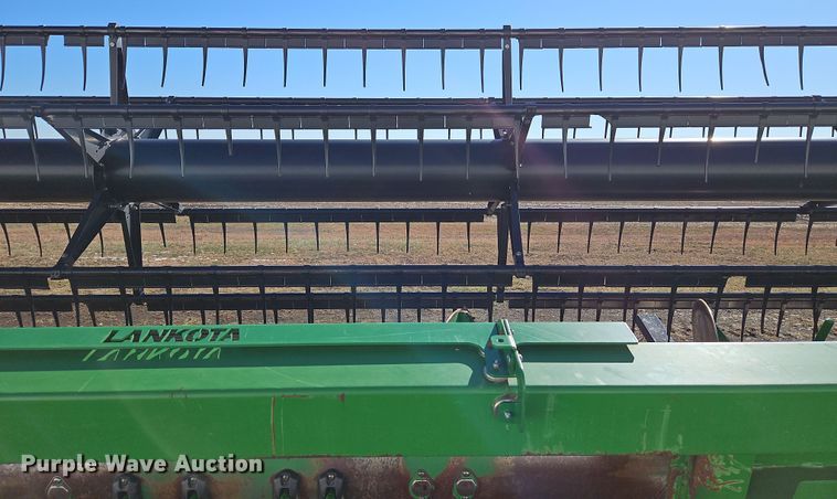 image for item LB9628 2011 John Deere 635F  flex head