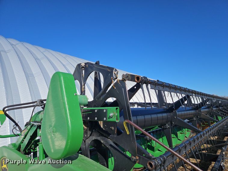 image for item LB9628 2011 John Deere 635F  flex head