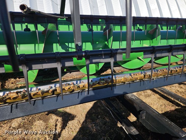 image for item LB9628 2011 John Deere 635F  flex head