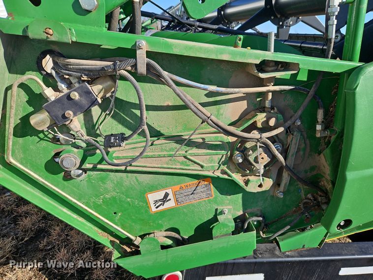 image for item LB9628 2011 John Deere 635F  flex head