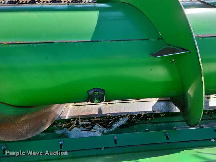 image for item LB9628 2011 John Deere 635F  flex head